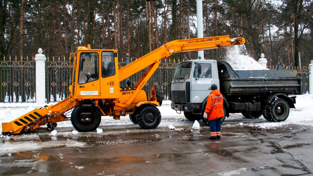 Машина погрузочная универсальная Амкодор 37